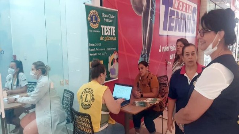 Lions Clube Sumaré realiza atividade de prevenção ao diabetes no Shopping ParkCity