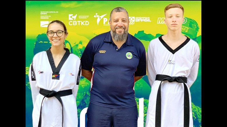 Jovens de Hortolândia representam Brasil em competição internacional de taekwondô