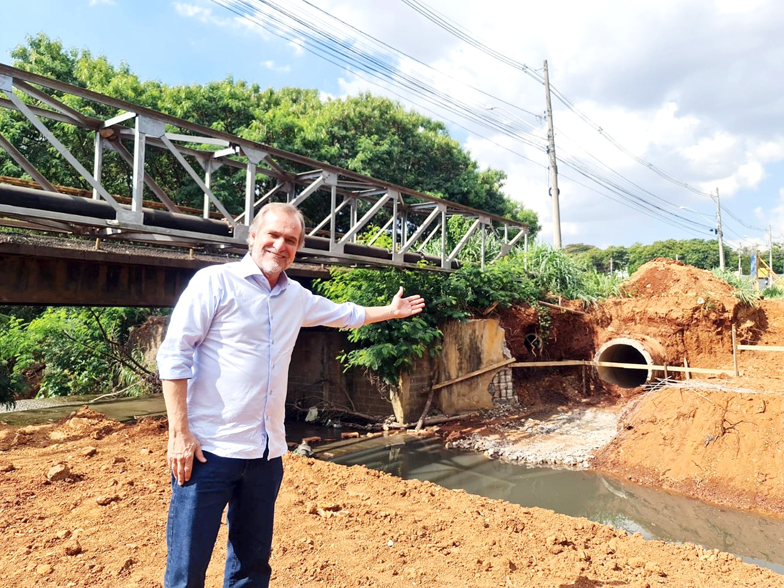 Deputado Dalben acompanha início da duplicação da ponte da Estrada Mineko Ito, em Sumaré