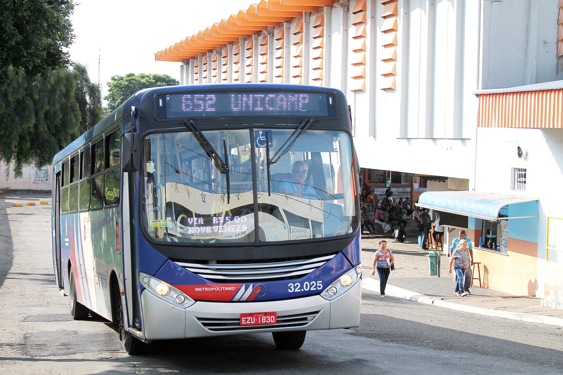 Estudantes reclamam de mudança de itinerário de ônibus que faz a linha da PUC até Sumaré