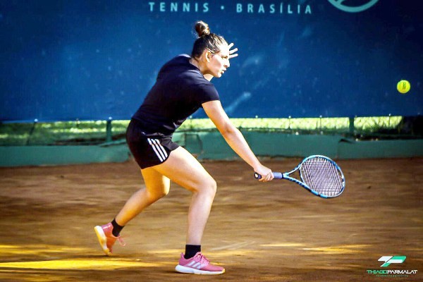 Tenista novaodessense Manuela Ganciar disputará dois torneios internacionais
