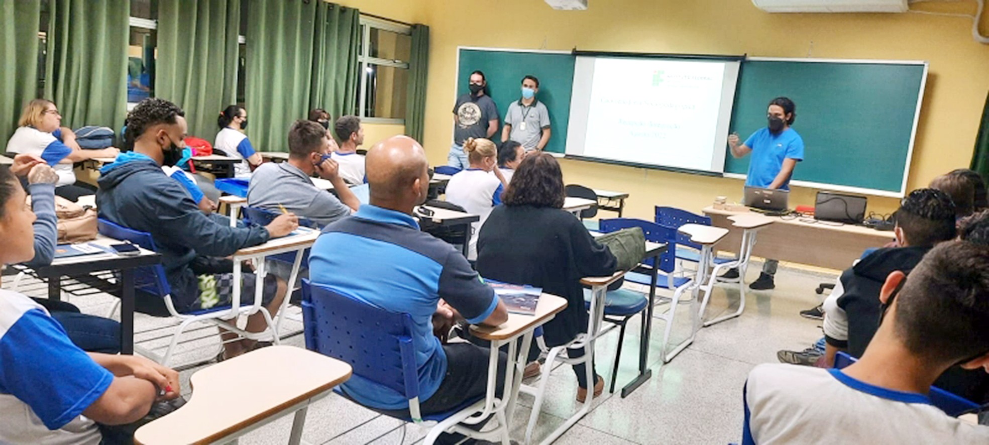 Rodrigo Garcia garante curso técnico integrado ao ensino médio nas escolas de tempo integral