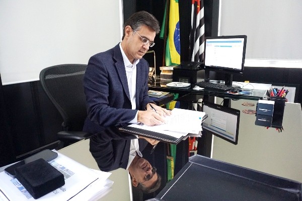 São Paulo assina acordo com o governo federal que destrava licitação do Trem Intercidades