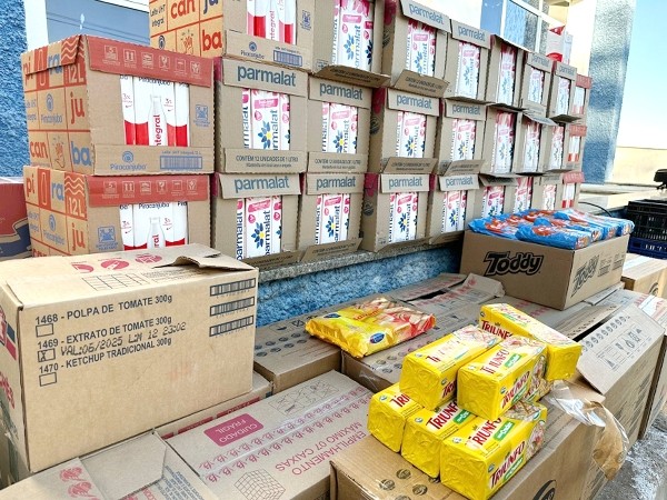 Servidores doam 914 litros de leite em Hortolândia