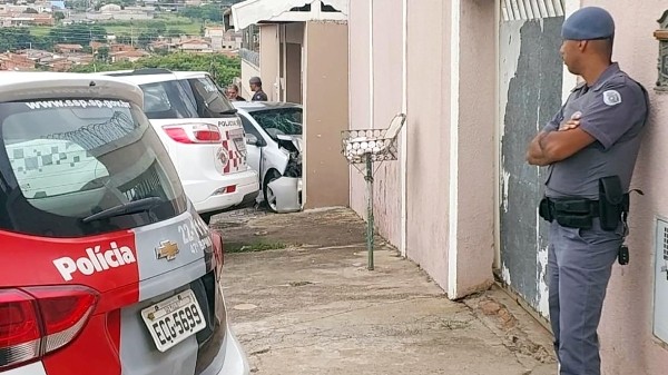 Assaltante morre baleado após trocar tiros com policial de folga  em Campinas