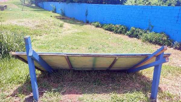 Outdoors com imagem de vereador são alvo de vandalismo em Sumaré