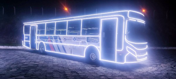 Ônibus natalinos já estão circulando nas ruas de Sumaré