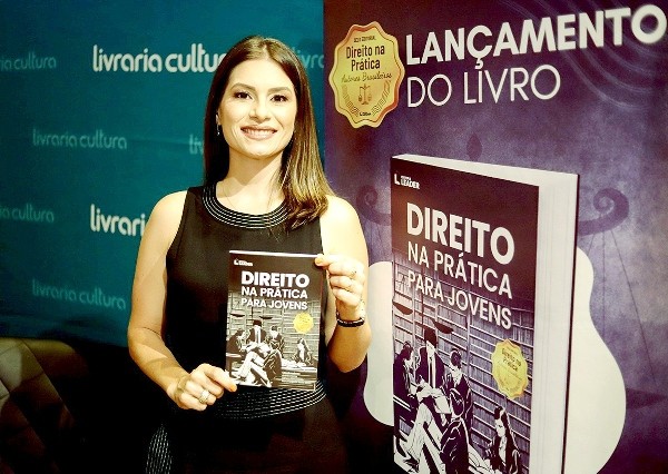 Advogada de Sumaré lança primeiro livro em São Paulo