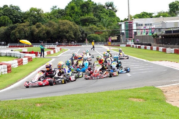 Campeonato San Marino Fuzzy Açaí reúne 57 pilotos em Paulínia