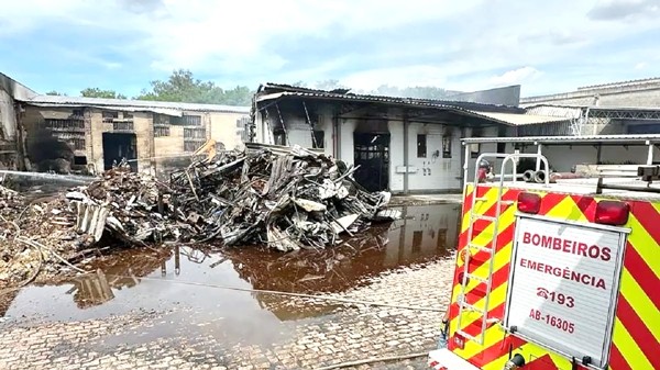 Incêndio destrói parcialmente laboratório de suplementos em Sumaré