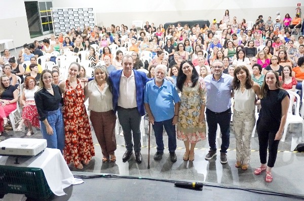 Educadores de Nova Odessa acompanham palestra de aniversário do Projeto AFIN