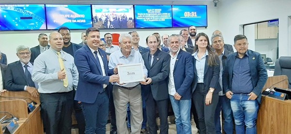 Acias recebe homenagem da Câmara de Vereadores pelos 53 anos completados