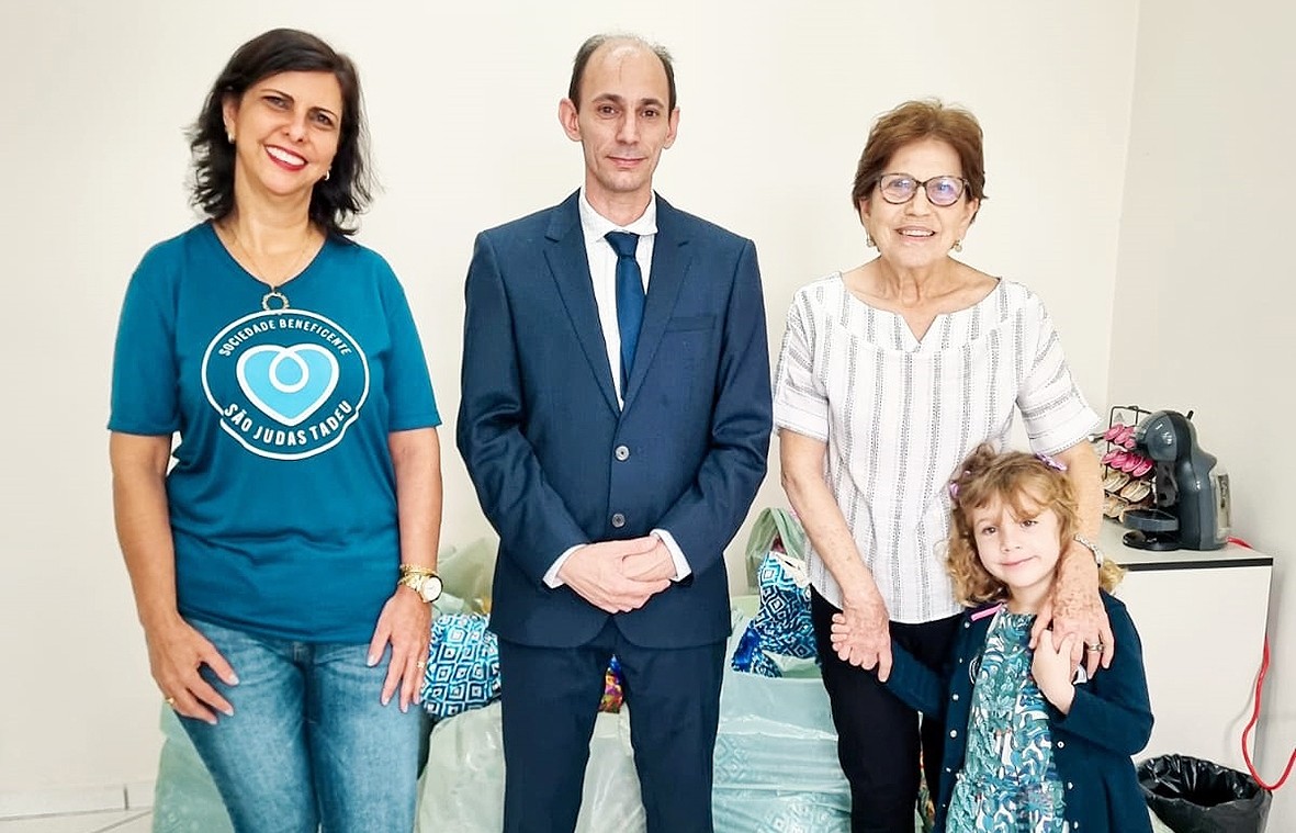 Acias faz doação de 350 brinquedos para entidades assistenciais de Sumaré