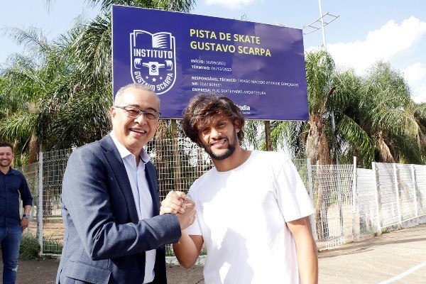 Gustavo Scarpa joga hoje(24) no campo do Rosolem