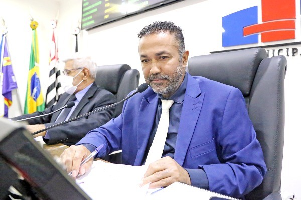 Hélio Silva quer entrega de remédios contínuos na residência de pacientes