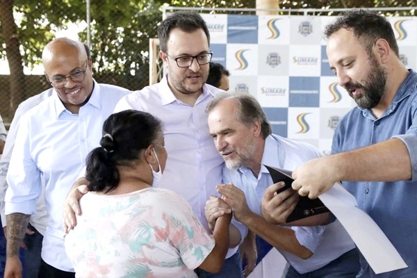 Sumaré entrega títulos de posse para 51 famílias do bairro Cidade Nova II