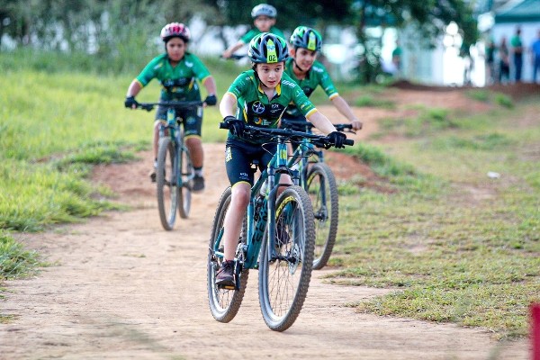 Projeto tem vagas gratuitas para Escola de Mountain Bike