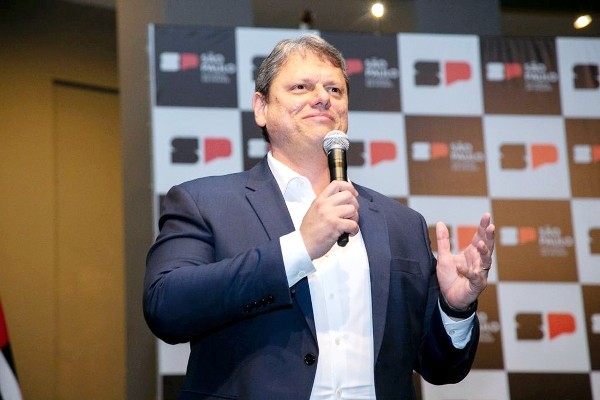 Tarcísio anuncia nova Tabela SUS Paulista e visa redução de filas da saúde