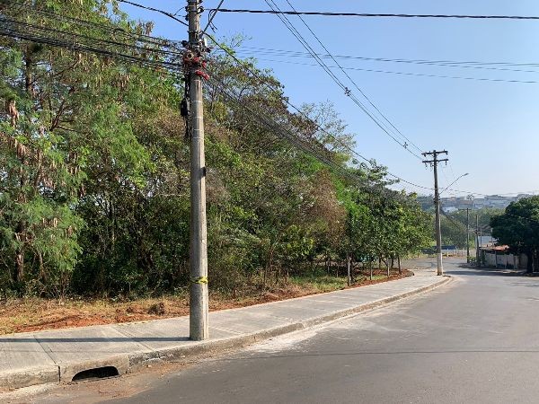 Áreas verdes ganham 888 m² de calçadas em Nova Odessa