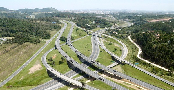 Quase 3 milhões de veículos devem seguir em direção ao interior e litoral