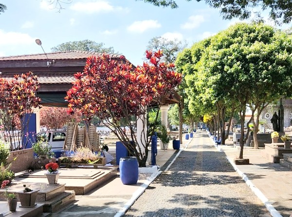 Cemitério de Nova Odessa espera até 12 mil visitantes neste feriado