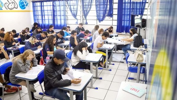 Currículo escolar terá mais tempo para matemática e língua portuguesa
