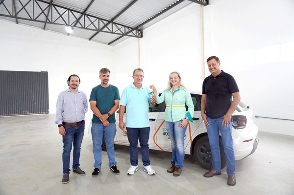 Leitinho recebe chaves da nova Oficina de Costura e Fraldas em Nova Odessa