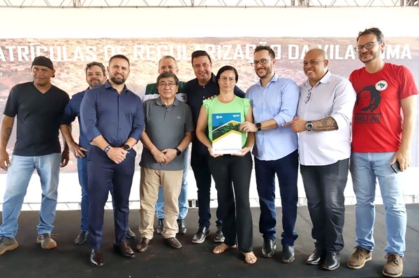 Vila Soma entrega as primeiras mil matrículas de imóveis aos moradores