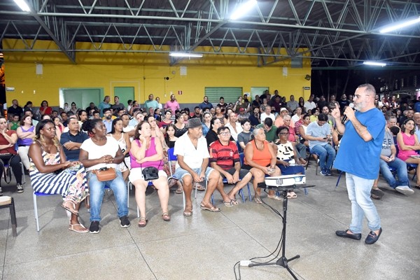 Moradores do Jardim Novo Ângulo participam da primeira apresentação do novo PIC