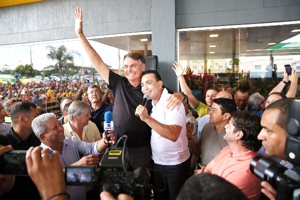 Jair Bolsonaro reúne seguidores em Nova Odessa em apoio a ex-prefeito