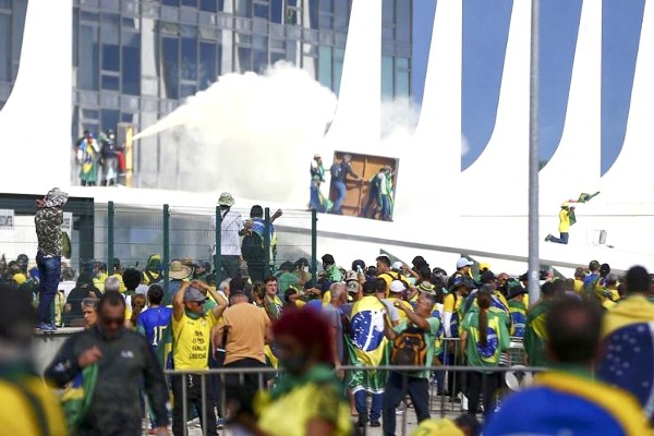 Motorista de app de Nova Odessa é condenado por atos golpistas