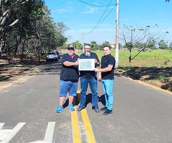 Moradores do Residencial Vaughan se mobilizam para transformar área abandonada em espaço de lazer