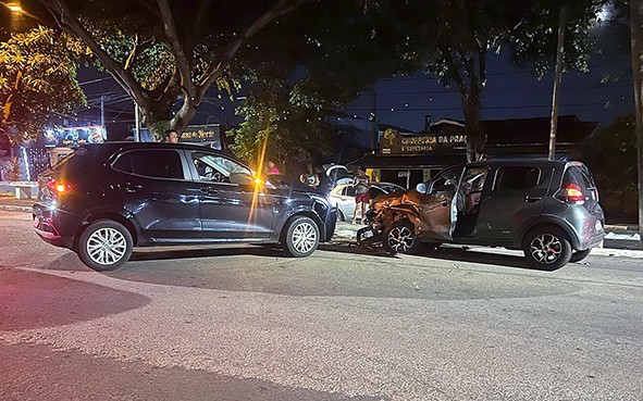 Perseguição a carro roubado acaba em acidente em Sumaré
