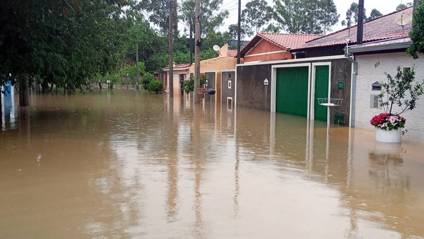 Vereador cobra projeto estruturante contra enchentes em Monte Mor
