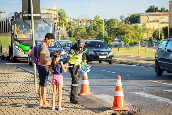 Blitz educativa ocorreu em frente ao Ginásio de Esportes do João Aranha, em Paulínia