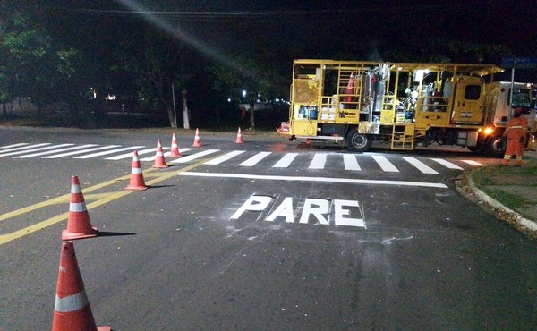 Ruas de acesso ao viaduto do Jd. Rosolém ganham nova sinalização