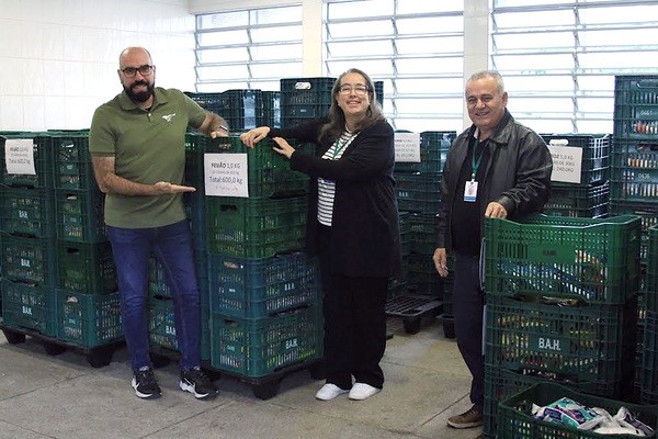 Organizações sociais recebem alimentos da Festa do Peão