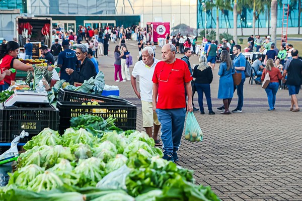 Paulínia convida comerciantes para 2ª Feira Noturna em julho