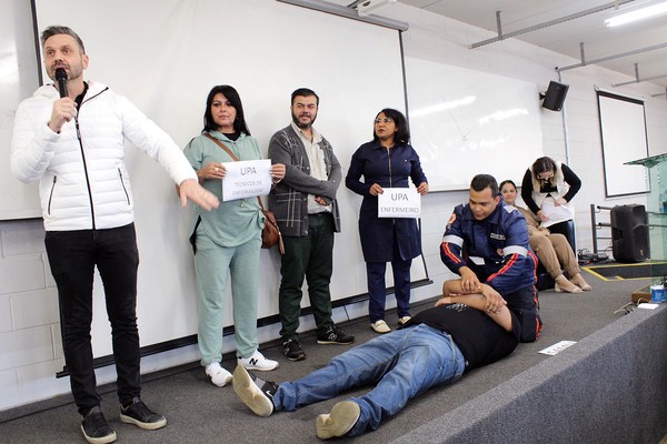 600 profissionais de Sumaré fazem integração com Instituto São Lucas