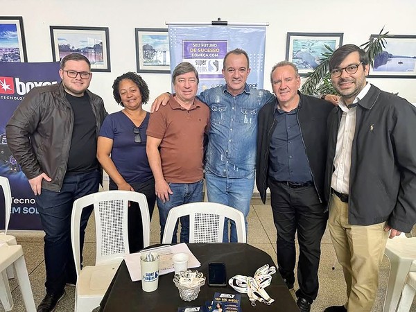 Prefeito Leitinho comemora sucesso do 6º Feirão do Emprego em Nova Odessa