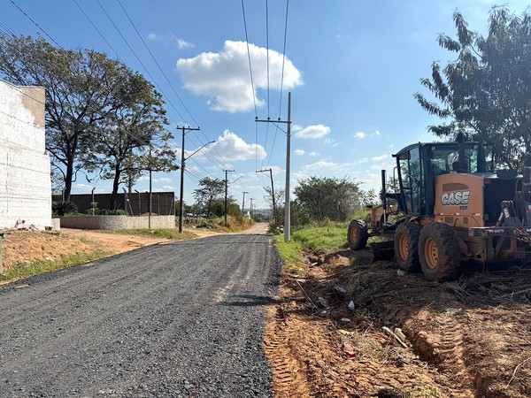 Nova Odessa inicia recuperação de estradas rurais com raspas de asfalto