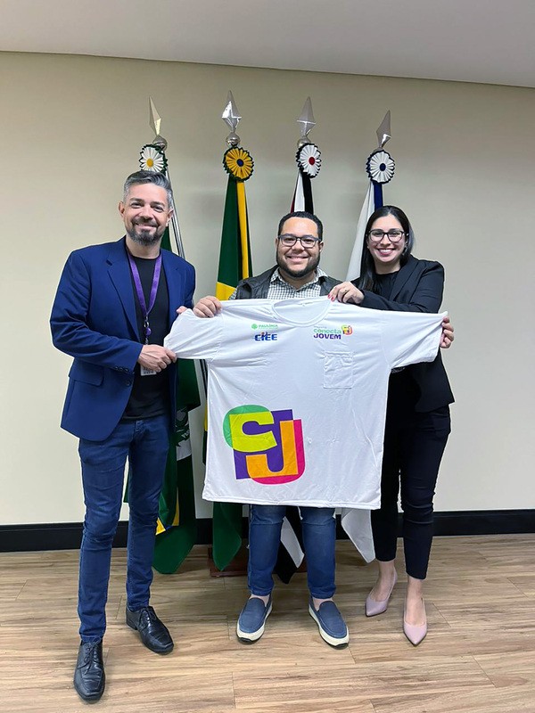 Danilo Barros assina contrato para ‘Programa Conecta Jovem’ Paulínia