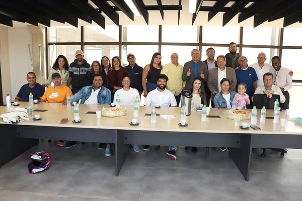 Zezé Gomes se reúne com feirantes e reforça apoio ao empreendedorismo popular de Hortolândia