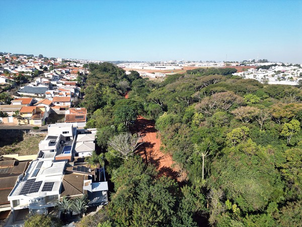 Abertura de nova avenida avança em trecho do Velódromo, em Americana