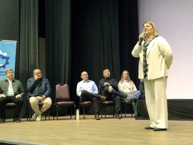 49 moradores concluem cursos profissionalizantes em Hortolândia