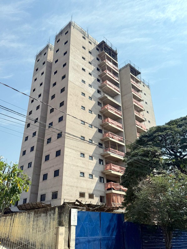 Obra parada de residencial gera transtornos para clientes de construtora em Nova Odessa