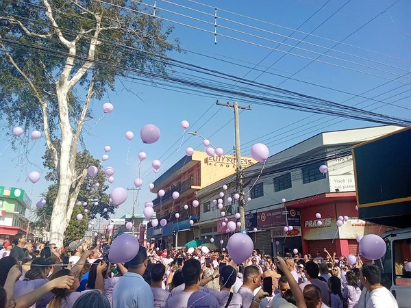Hortolândia realiza caminhada pelo fim da violência contra as mulheres e reúne mil pessoas