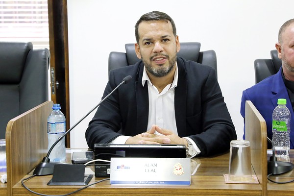 Lei que obriga condomínio denunciar maus-tratos a animais é sancionada