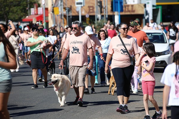 4ª ‘Cãominhada’ de Monte Mor reúne mais de 300 pessoas
