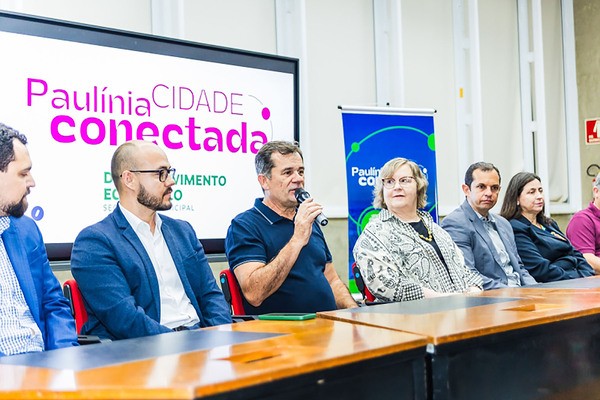 Paulínia elabora Plano Municipal de Educação Digital para escolas